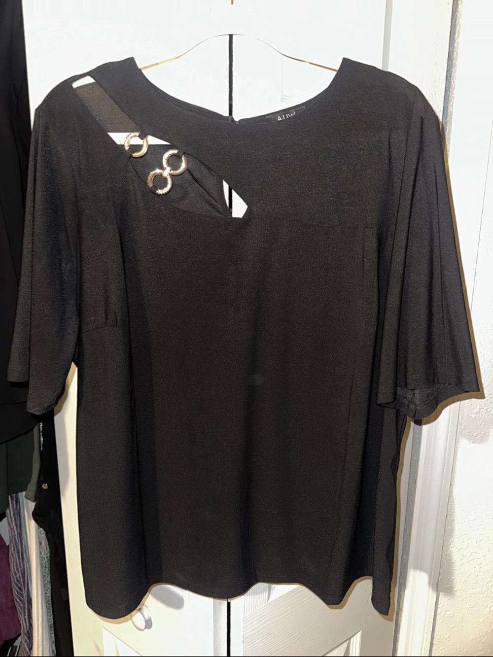 AUW Black Short-Sleeve Top with Ring Cutout